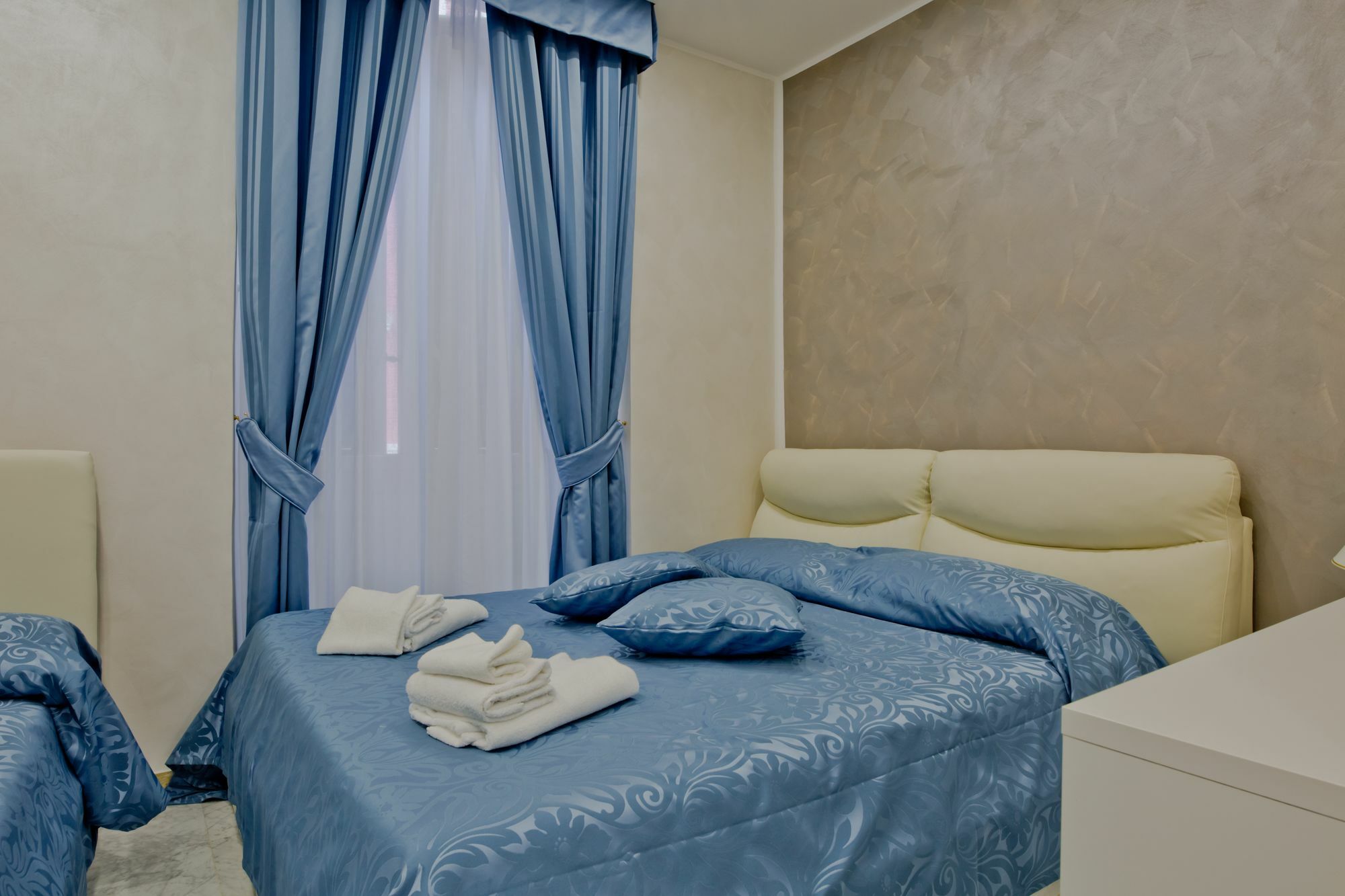 Oscar 2 Hotel Róma Kültér fotó